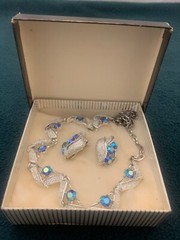 Vtg Jace Aurora borealis Silver tone Adjustable length Choker collar Necklace