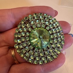 Albert Weiss Vintage Green Rhinestone Brooch READ