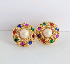 Vintage Round Gold Tone Multicolor Rhinestone ClipOn Earrings 1.25in Faux Pearl
