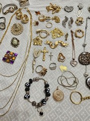 Wearable Jewelry mixed lot, Vintage And New