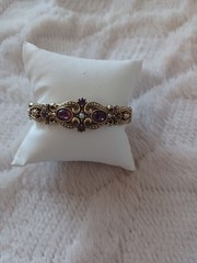 Vintage 1974 Avon Queensbury Victorian Revival Gold Tone Purple Crystal Bracelet