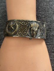 VTG Antique 1920s Egyptian revival silver & Gold tone Hinged Bangle bracelet J20