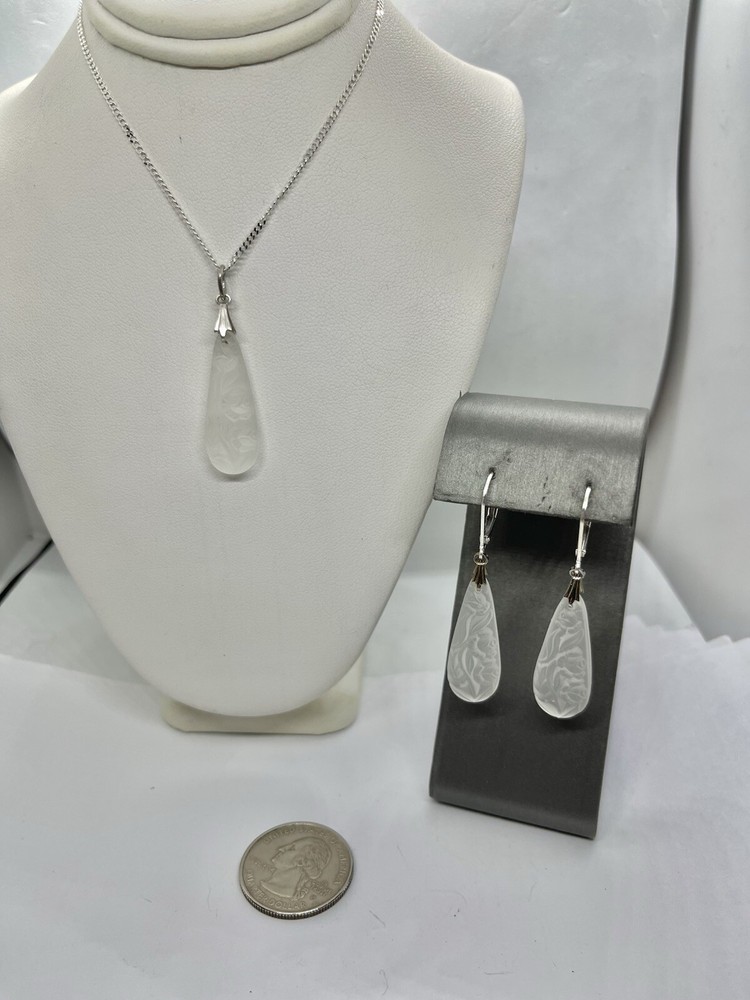 Art Deco Crystal Floral Frosted Molded Glass Pendant Necklace & Earring Set