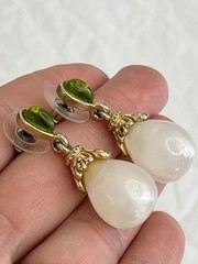 Vintage Faux Pearl Drop Earring with Green Accent