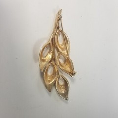 Vintage Brushed Gold Tone Leaf Brooch 3.25″