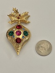 Vintage Large Multicolor Rhinestone Goldtone Bow Top Christmas Ornament Brooch