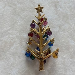 Hollycraft Christmas Tree Brooch Pin Dangling Glass Beads Ornaments Gold Toned