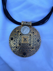 Vintage JOAN RIVERS Leather Cord Gold Tone Black Stone Pendant 19” Necklace