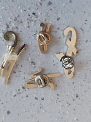 Lot 4 Different Fancy Letter Brooch Pins Pinbacks Letters R F H & A 1” – 1.75″