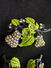 VTG HOLLYCRAFT Rhinestone Brooch Pin Earring Clip Set Green Pear *Read missing*