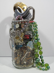 1.75 lbs Mystery Jewelry Lot VTG to Now All Wearable Necklaces~JAR NOT INCLUDED