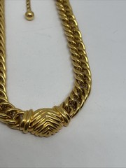 Vintage Gold Tone Chunky Curb Link Chain Necklace Chevron Ribbed Statement 80s