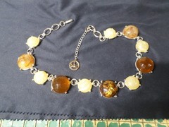 TRIFARI CHOKER NECKLACE – MULTICOLORED LUCITE STONE GEMS – SILVER COLOR