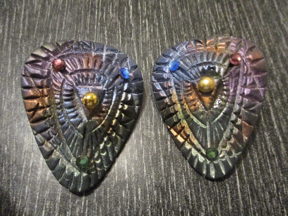 Vintage Designer Artisan Signed Jeff Lieb Crystal Carved Resin 2″ Clip Earrings!