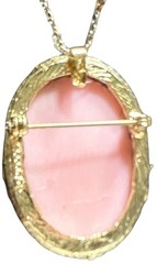 Vintage Avon cameo necklace 1988 pink resin portrait goldtone 23″ EUC
