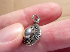 Vintage Designer WW Sterling Silver Flower Hat Charm or Pendant 925 3.3g .75 In