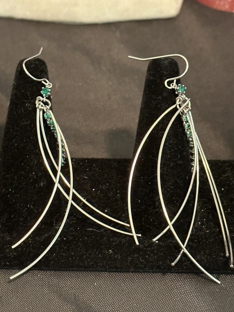 VTG 3” FREE FORM SILVER WIRE Pierced Earrings – COSTUME JEWELRY
