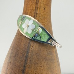 Vintage Silver Abalone Mother of Pearl Flower Inlay Bangle Bracelet Oval Green