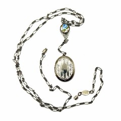 Vintage Silver Tone Oval Photo Locket Drop Pendant Necklace Figaro Chain