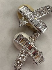 Glamorous Designer Jarin Pave’ Faceted Crystal Rhinestone Clip Earrings Sparky