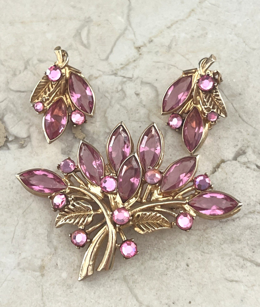 Lovely Vintage Open back Pink Crystal Glass Flower Pin Brooch & Earrings Set