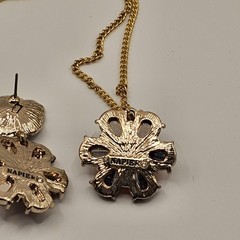 Vintage Napier Flower 18″ Necklace Earring Set Amber Color Signed Pierced Nice