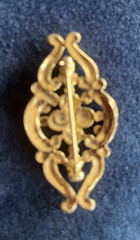 VTG Victorian Revival Gold Pated Floral Filigree Scalloped Brooch Pin 2.25 in