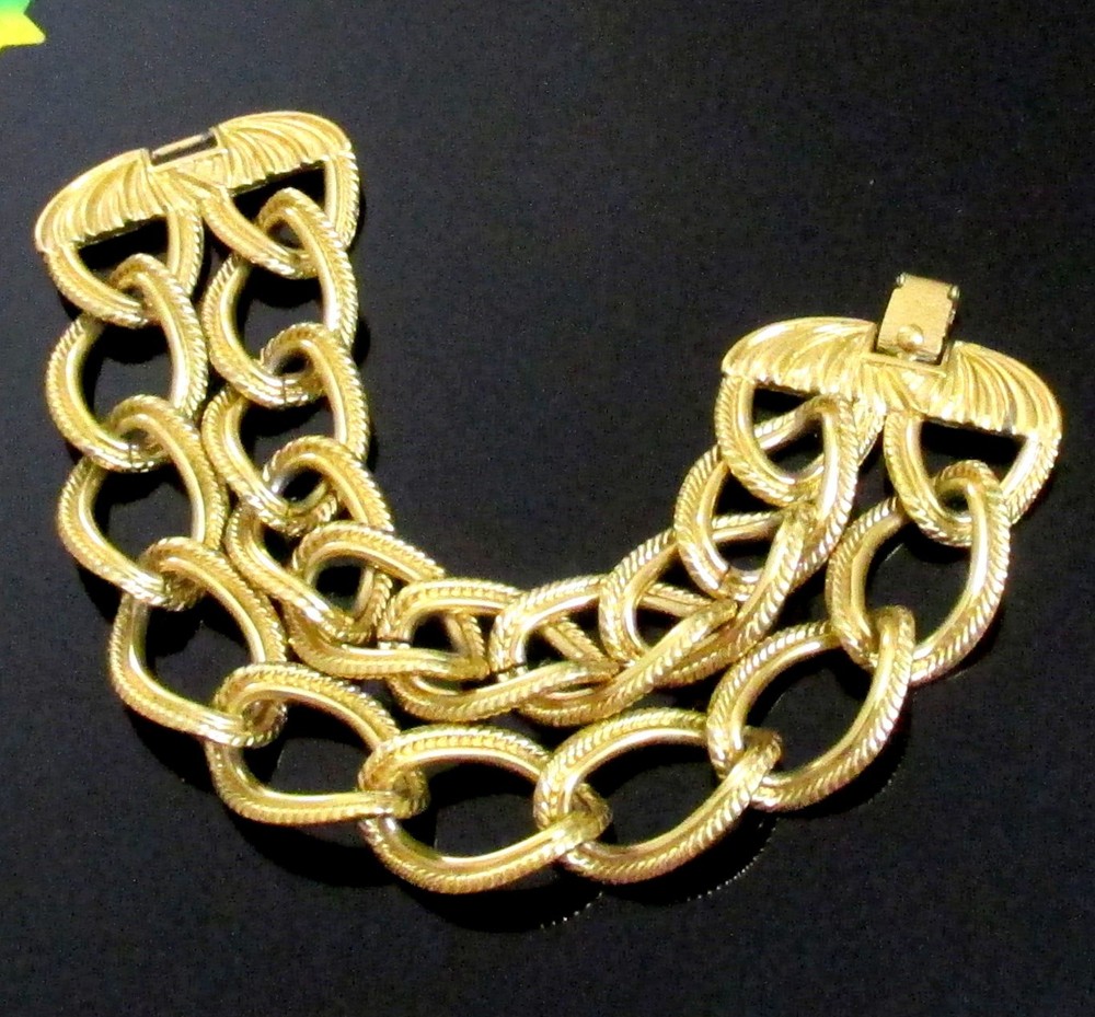 Vtg Runway Wide Double Chain MONET 70s GP Textured Oval Link Bracelet Classic