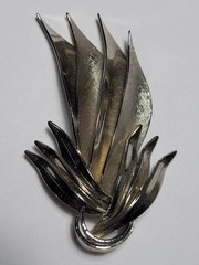 Vintage Silvertone Leaves Foliage Flame 3D Brooch Mid Century Fashion Jewelry