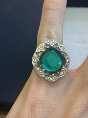 Vintage Sarah Coventry Emerald Green Rhinestone Halo Adjustable Ring 6-9