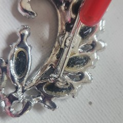 Vintage Silver Tone Black Stone Rhinestone Leaf Brooch and Clip On Earrings Set