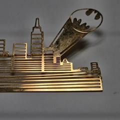 Batman Gotham City Skyline Brooch Pin Vintage DC Comics Bat-Signal Gold Tone