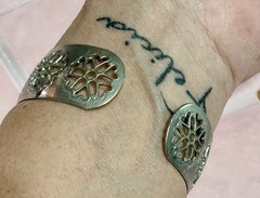 Vintage Silver Plated Metal Openwork Filigree Floral Pattern Cuff Bracelet