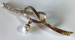 Lot of 3 Vintage Brushed Gold-tone White Rhinestone Brooches