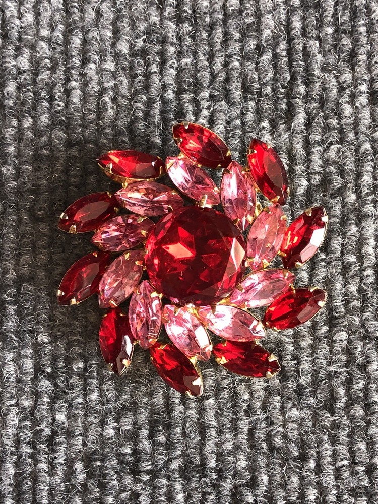 Vintage Red & Pink Rhinestone Gold Tone Brooch Pin