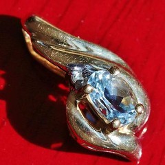 10k yellow gold pendant 0.425ct aquamarine & diamond swirl charm Handmade 1.58g