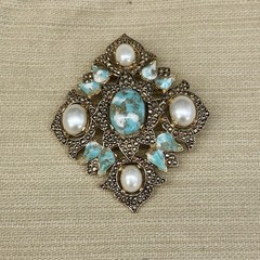 Lot of 9 Assorted Vintage Brooches