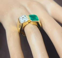 Vintage 18k Yellow Gold Engagement ring 6.75CT. Green Gem Emerald Emerald Cut
