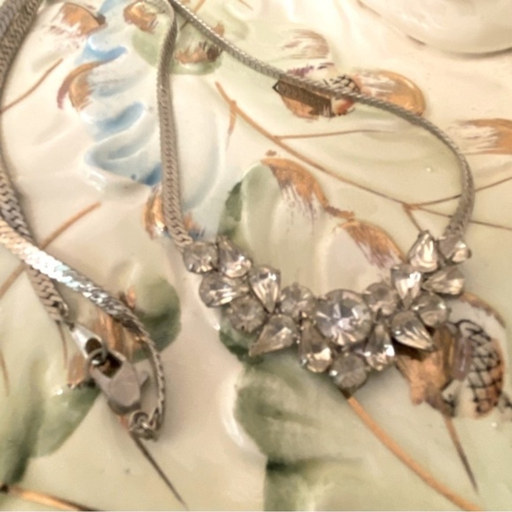 Vintage Lady Remington Rhinestone Silvertone Necklace