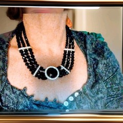 🔥Very Classy 🔥TripleBlackGlassBead Strand W/ 🔥Gorgeous Centerpiece🔥