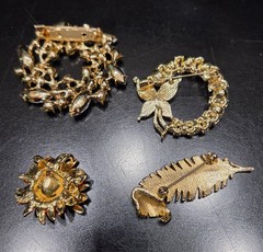 Vintage To Now Goldtone Leaf Rhinestone Flower Bee Butterfly Brooch Lot 293-161