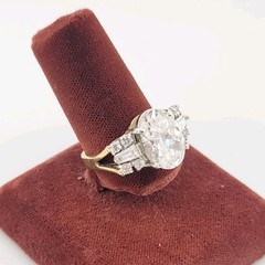 Vtg Sz 8 Ring Lg Oval Cubic Zirconia Rounds Baguette Fashion Jewelry Glam