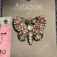 Hildie & Jo Antiquist Butterfly Rhinestone Brooch Pin Gold Tone NWT