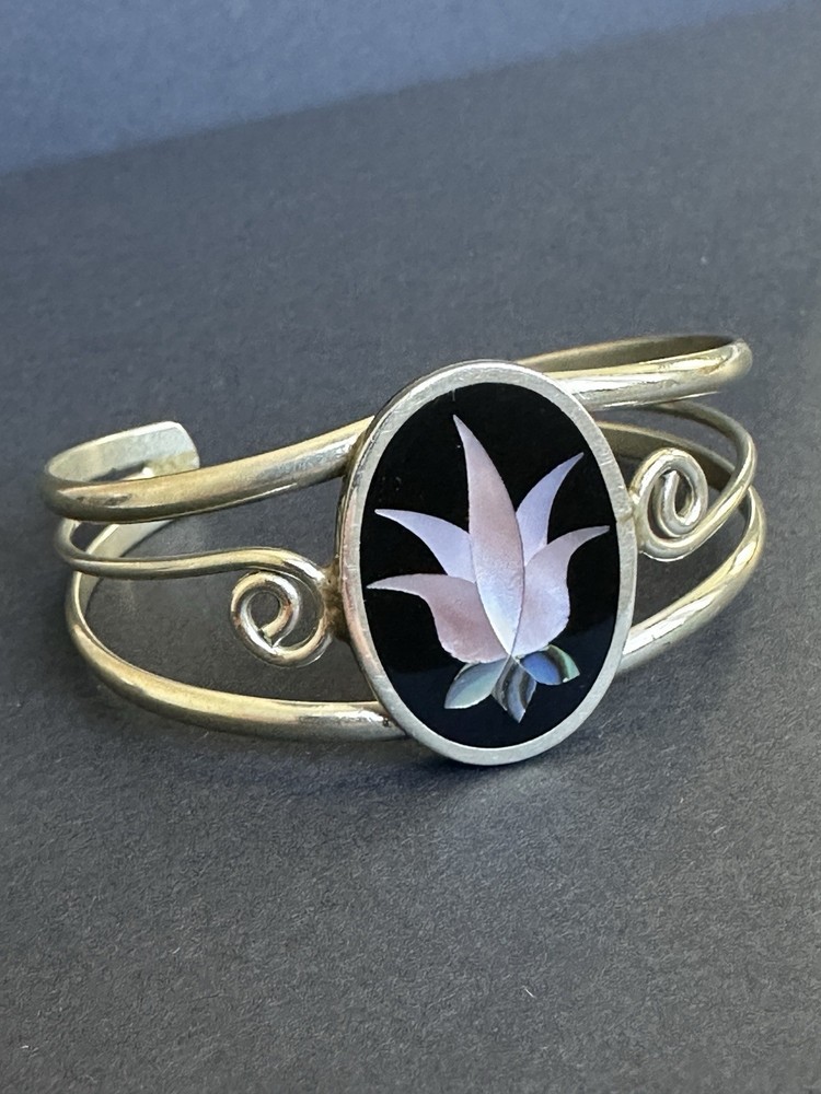 Vintage Sterling Silver Black Onyx Shell Inlay Flower Floral Cuff Bracelet