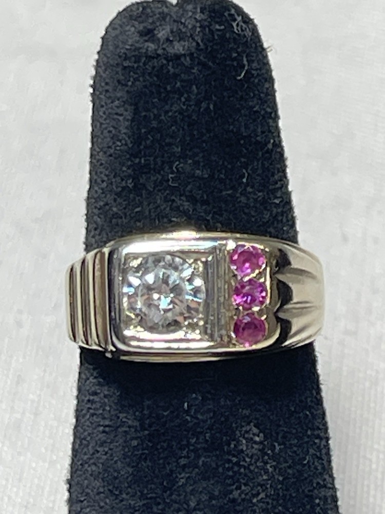Vintage 10K Yellow Gold Mens Ring 7.8g Clear Red Stones Estate Jewelry Size 9.5