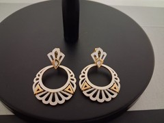 Vintage CROWN TRIFARI Clip-on Earrings Art Deco Clover Gold And White