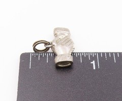 925 Sterling Silver Vintage Shiny Petite Handshake Motif Pendant PT18884