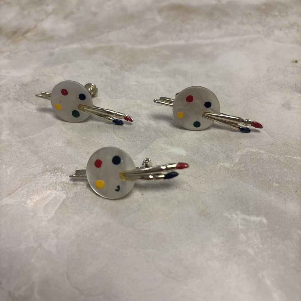 Vintage 60’s Artist Paint Palette w/Brushes Mother Of Pearl Pin & Clip Earrings