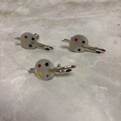 Vintage 60’s Artist Paint Palette w/Brushes Mother Of Pearl Pin & Clip Earrings