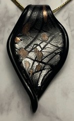 Vintage Black Silver & Gold Stone Art Glass Pendant Necklace JDU-47
